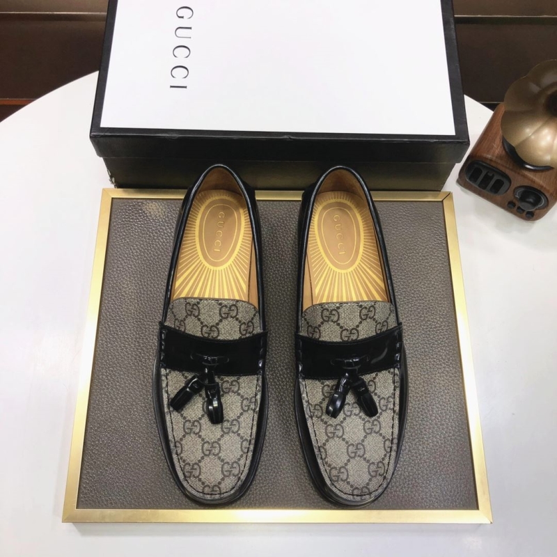 G*u*i leather shoes